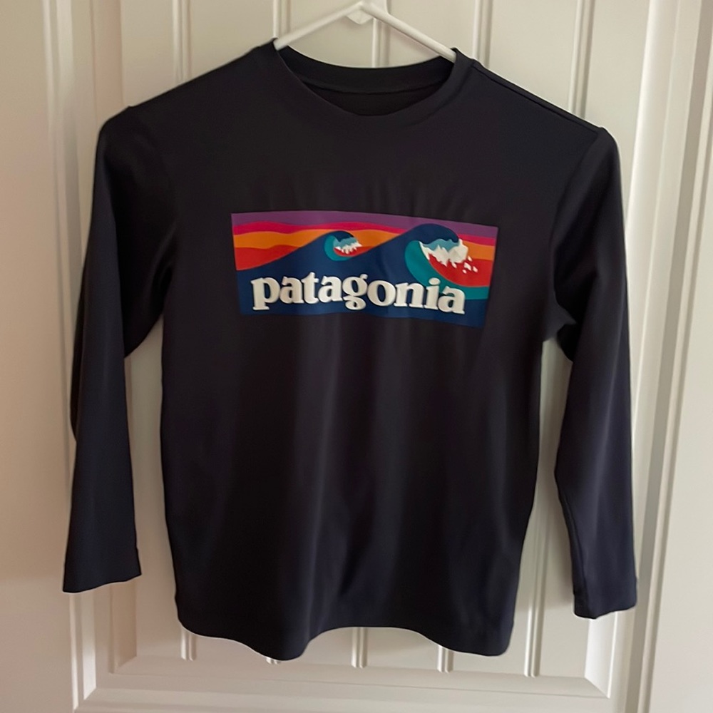 Patagonia boys long sleeve capilene sun shirt